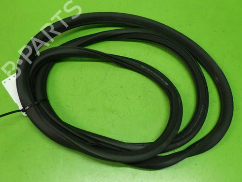 Used Rubber door seal OPEL ASTRA K Sports Tourer (B16) 1.2 Turbo (35) (131 hp) 27350984