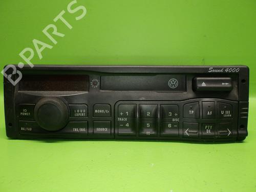 Używane Radio VW LT 28-46 II Van (2DA, 2DD, 2DH) 2.8 TDI (130 hp) 32128261