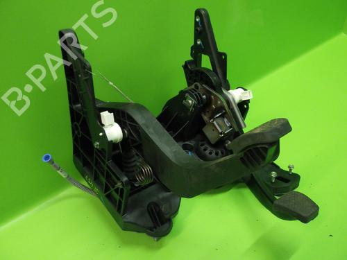 Used Pedal OPEL ASTRA K Sports Tourer (B16) 1.2 Turbo (35) (131 hp) 32431444