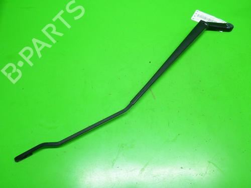 Used Front windshield wiper arm PEUGEOT 206 Hatchback (2A/C) 1.4 i (75 hp) 14709376