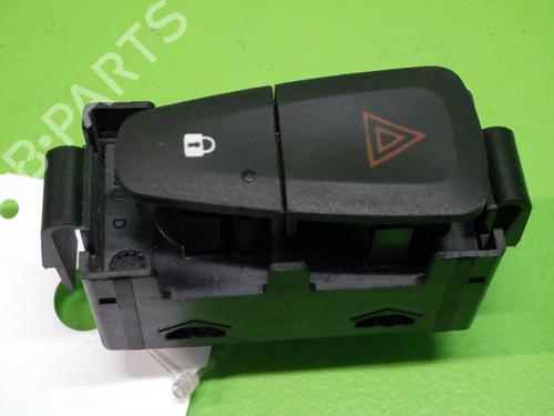 Used Warning switch DACIA SANDERO 1.2 16V (75 hp) 33041888