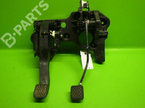 Used Pedal OPEL KARL (C16) 1.0 (75 hp) 6395711