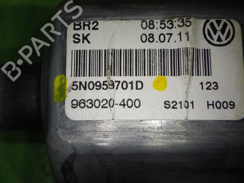 Left front window motor VW TIGUAN (5N_) 2.0 TDI 4motion | BP37862465E21 - Image 3