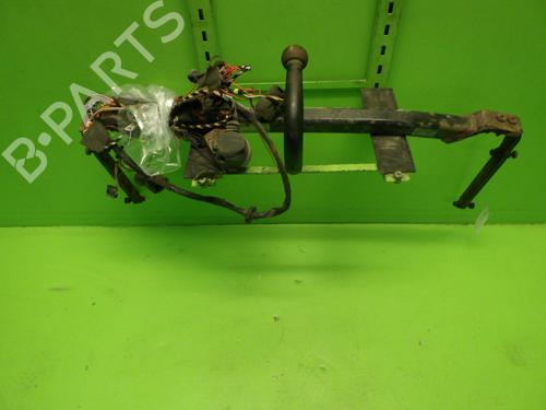 Boule d'attelage/Mécanisme FORD FIESTA V (JH_, JD_) 1.3 (60 hp) 31747272