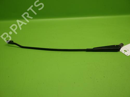 Used Front windshield wiper arm OPEL CORSA B (S93) 1.2 i 16V (F08, F68, M68) (65 hp) 24479302