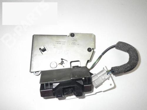 Used Tailgate lock JAGUAR X-TYPE I (X400) 2.0 D (130 hp) 6352898