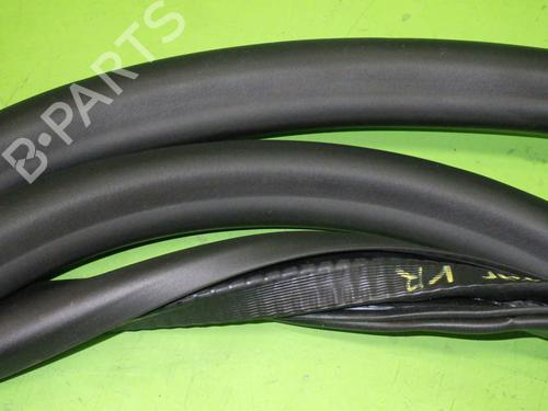 Rubber door seal OPEL INSIGNIA B Grand Sport (Z18) 1.5 (68) | BP27645679C142
