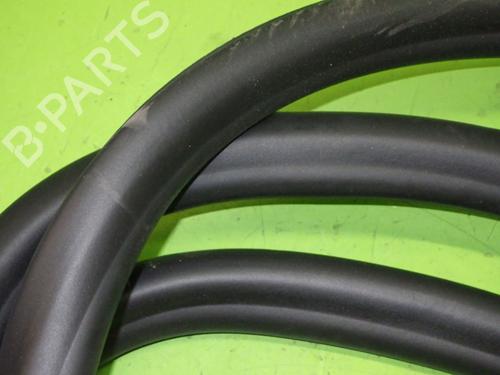 Rubber door seal OPEL INSIGNIA B Grand Sport (Z18) 2.0 CDTi (68) | BP27350843C142