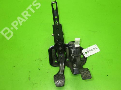 Used Pedal VW GOLF IV (1J1) 1.4 16V (75 hp) 6385505