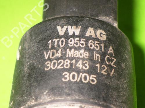 Washer pump VW POLO IV (9N_, 9A_) 1.9 TDI | BP14723249E24 