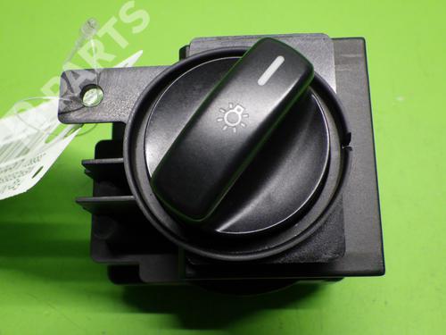 Used Headlight switch MERCEDES-BENZ A-CLASS (W169) A 170 (169.032, 169.332) (116 hp) 12147502