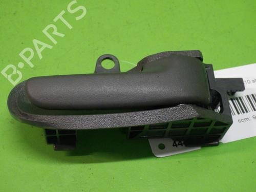 Maneta interior delantera derecha Maneta interior delantera derecha TOYOTA AYGO (_B1_) 1.0 (KGB10_, KGB10R) (68 hp) 33998616 33998616