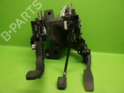 Used Pedal OPEL MERIVA B MPV (S10) 1.4 (75) (120 hp) 30981332