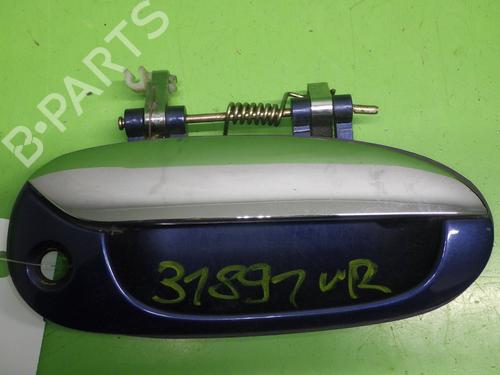 Used Front right exterior door handle KIA CARENS II MPV (FJ) 2.0 CRDi (113 hp) 21583148