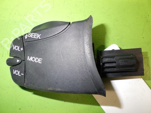 Used Radio FORD FOCUS I Turnier (DNW) 1.8 16V (115 hp) 6405788