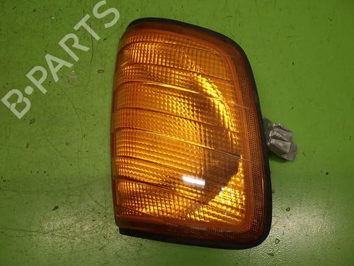 Used Right front indicator MERCEDES-BENZ 124 Saloon (W124) 200 D (124.120) (75 hp) 29757900