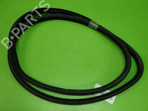 Used Rubber door seal VOLVO V70 III (135) D5 AWD (185 hp) 18057753