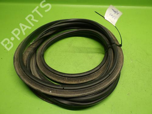 Rubber door seal OPEL INSIGNIA B Grand Sport (Z18) 1.5 (68) | BP28206822C142