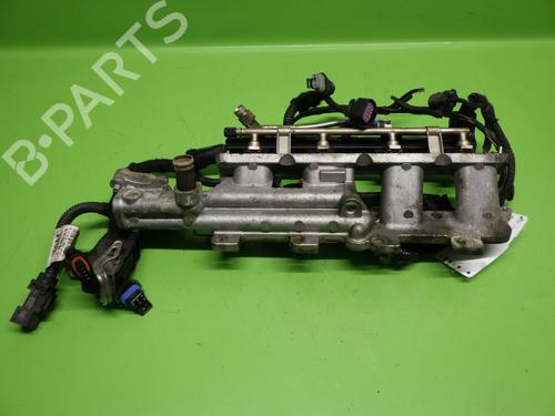 Used Injection rail OPEL MERIVA A MPV (X03) 1.6 16V (E75) (100 hp) 25480800
