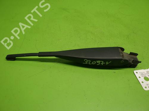 Used Front windshield wiper arm MERCEDES-BENZ 190 (W201) E 1.8 (201.018) (109 hp) 28284946