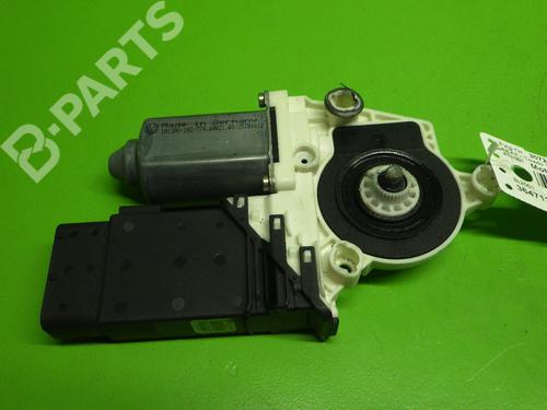 Rudehejsemotor forskærm højre SEAT TOLEDO II (1M2) 1.9 TDI (110 hp) 7112398