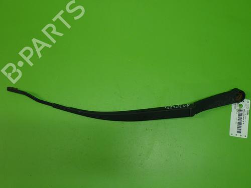 Used Front windshield wiper arm KIA CEE'D Hatchback (ED) 1.6 CVVT (125 hp) 31747187