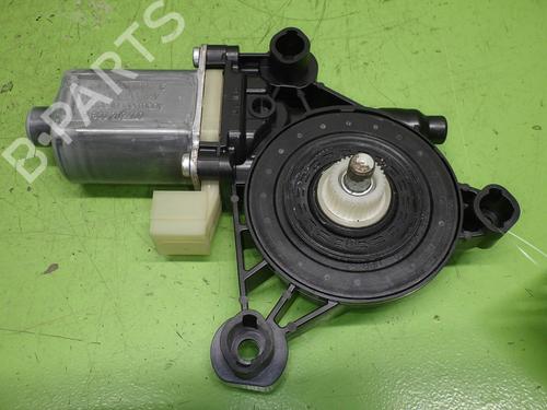 Motore alzacristalli anteriore destro SKODA OCTAVIA III Combi (5E5, 5E6) 2.0 TDI (150 hp) 29739943