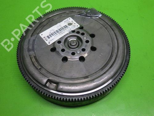 Used Flywheel MERCEDES-BENZ C-CLASS (W205) C 180 (205.040, 205.140) (156 hp) 14733934