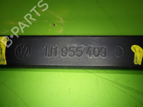 Front windshield wiper arm VW BORA I (1J2) 1.9 TDI | BP21164430C143 