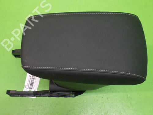 Used Armrest / Center console Armrest / Center console OPEL ASTRA K (B16) 1.2 Turbo (68) (131 hp) 39940409 39940409