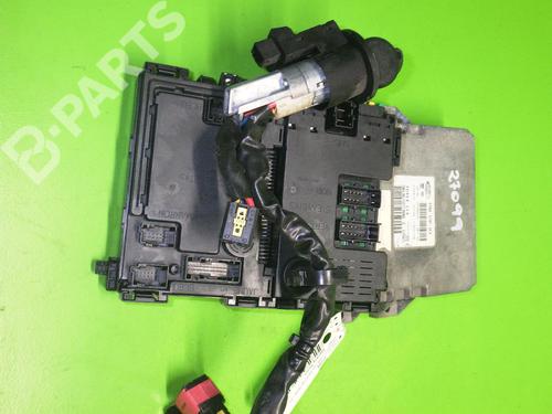 Used Control unit PEUGEOT 206 Hatchback (2A/C) 1.1 i (60 hp) 6390552