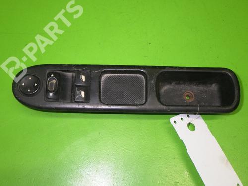 Used Left front window switch PEUGEOT 307 Break (3E) 2.0 HDI 110 (107 hp) 7013092