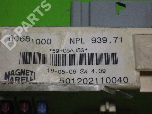 Fuse box ALFA ROMEO 159 (939_) 2.4 JTDM (939AXD12, 939AXD1B) | BP6537434E1 