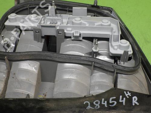 Right taillight OPEL VECTRA C (Z02) 2.2 DTI 16V (F69) | BP27976090C35 