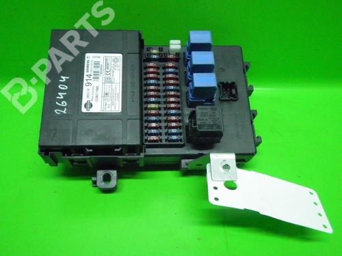 Used Fuse box NISSAN PRIMERA (P11) 2.0 16V (140 hp) 6361461
