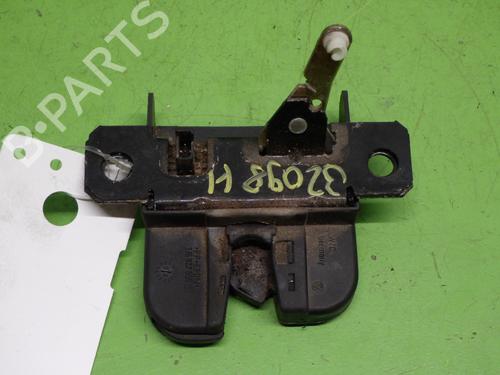 Used Tailgate lock VW GOLF IV (1J1) 1.4 16V (75 hp) 26381142