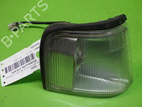 Used Right front indicator VW POLO Coupe (86C, 80) 1.0 (45 hp) 30403599