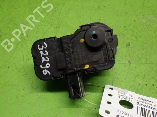 Used Fuel door actuator SKODA OCTAVIA III Combi (5E5, 5E6) 2.0 TDI (150 hp) 29215963