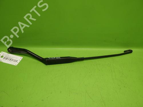 Used Front windshield wiper arm OPEL OMEGA B Estate (V94) 2.0 16V (F35, M35, P35) (136 hp) 28176397