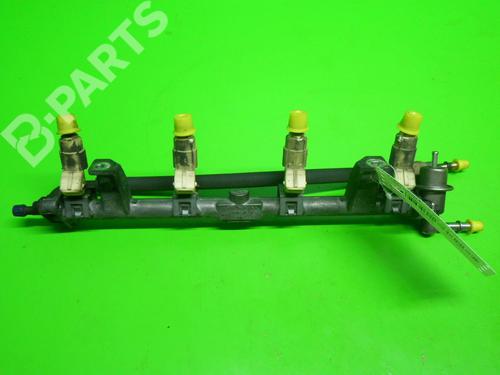 Used Injection rail FORD MONDEO II Turnier (BNP) 2.0 i (131 hp) 6367067