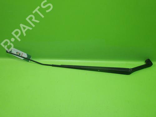Used Front windshield wiper arm MITSUBISHI COLT VI (Z3_A, Z2_A) 1.3 (Z21A) (95 hp) 16869674