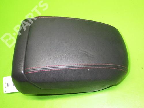 Used Armrest / Center console CHEVROLET CAPTIVA (C100, C140) 2.0 D 4WD (150 hp) 7743562