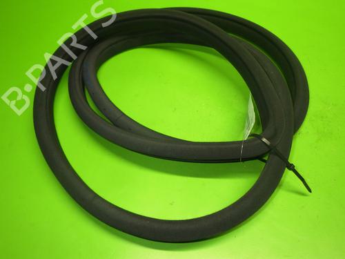 Used Rubber door seal MERCEDES-BENZ E-CLASS (W211) E 220 CDI (211.006) (150 hp) 14739397