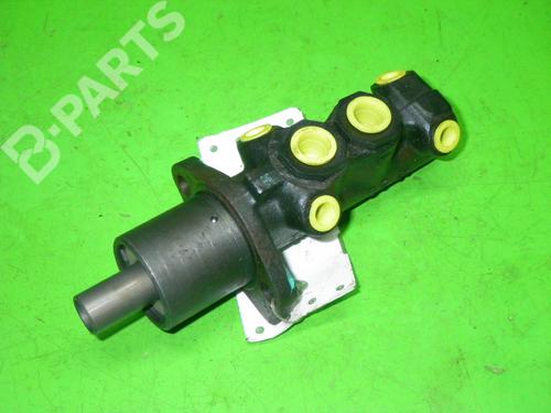 Used Brake master cylinder VW POLO Coupe (86C, 80) 1.0 (45 hp) 6348164