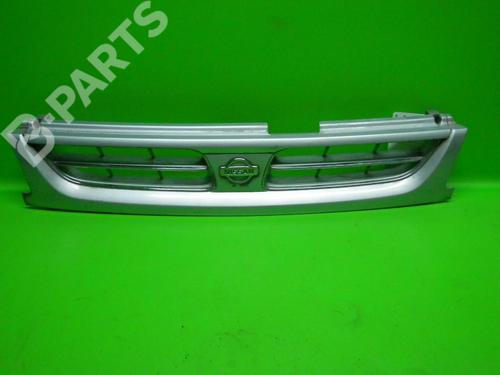 Used Grille NISSAN PRIMERA Traveller (W10) 1.6 i (90 hp) 6362430