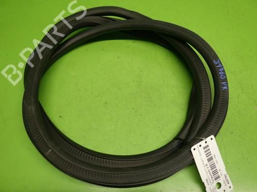 Used Rubber door seal OPEL CROSSLAND X / CROSSLAND (P17, P2QO) 1.5 Turbo D (75) (120 hp) 27601469