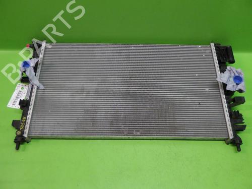 Used Water radiator Water radiator 37431912 37431912