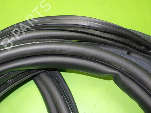 Rubber door seal OPEL MOKKA MOKKA-e (76) | BP23447368C142