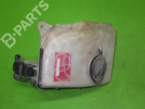 Used Windscreen washer tank TOYOTA COROLLA Liftback (_E10_) 1.3 XLI (EE101_, EE101R) (88 hp) 6390282