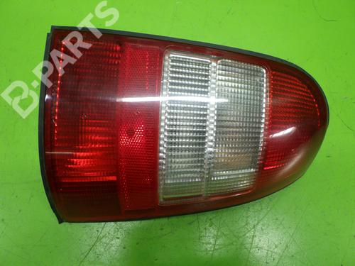 Feu arrière droit OPEL VECTRA B Estate (J96) 1.8 i 16V (F35) (115 hp) 10868107